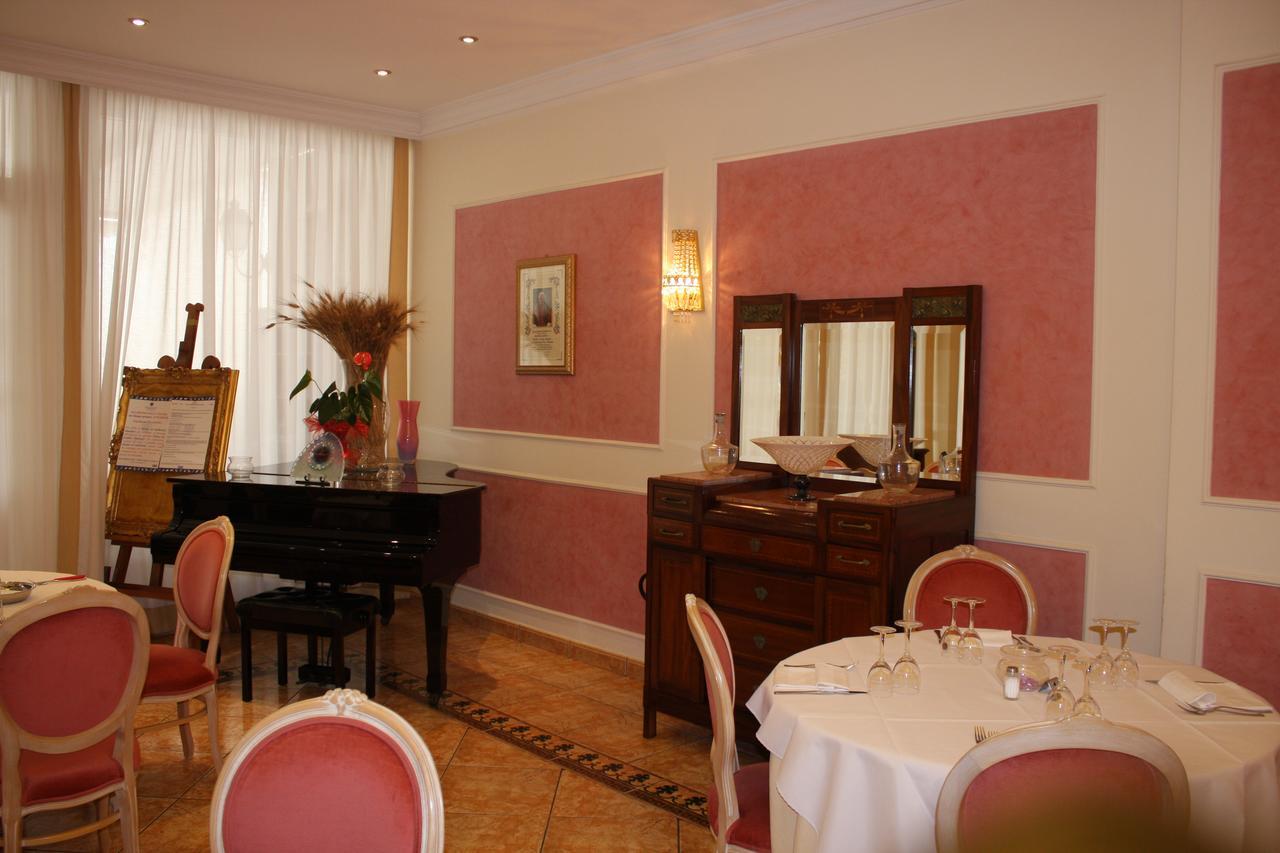 Grand Hotel Degli Angeli Сан Джовани Ротондо Екстериор снимка